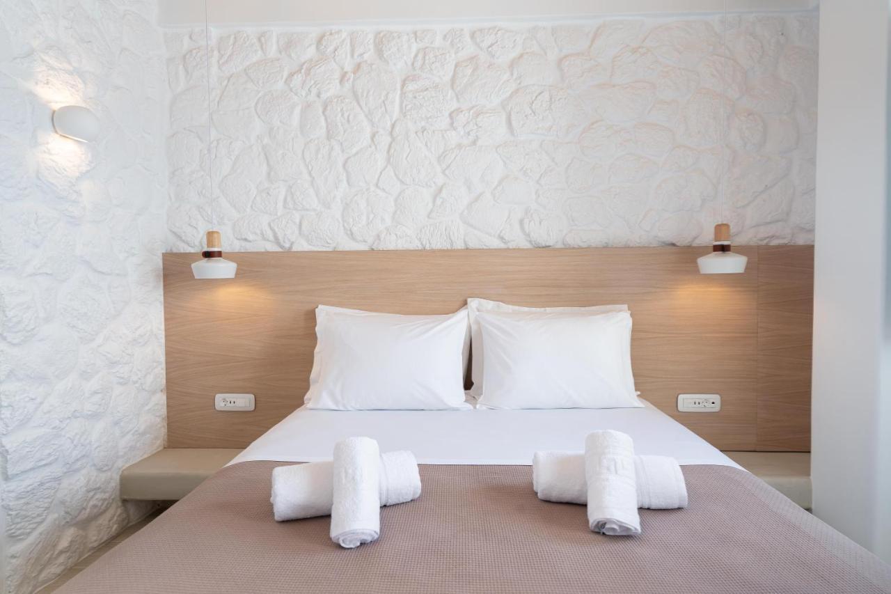Airth Santorini Suites Firostefani Exteriör bild